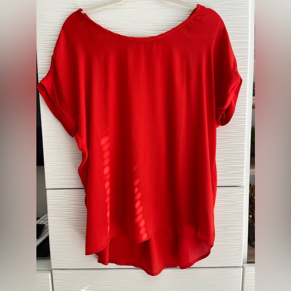 Red flowy cuffed sleeved - large